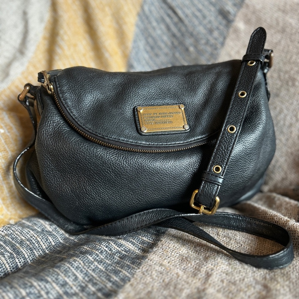 MARC BY MARC JACOBS Classic “Q”NATASHA  Crossbody Bag